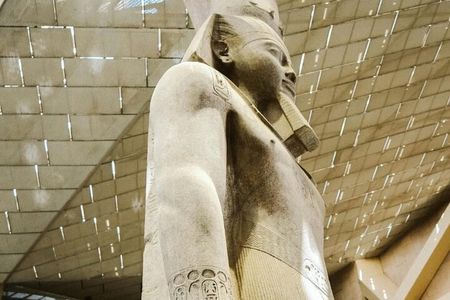 Luxury Tour to Giza Pyramids and Grand Egyptian Museum 