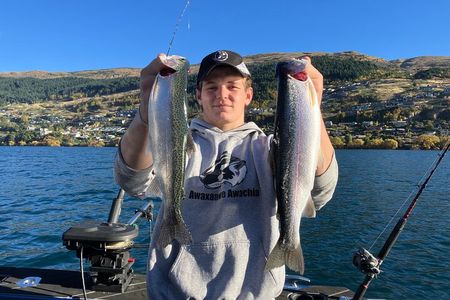 Lake Wānaka: 6 hour Fishing Adventure by Boat
