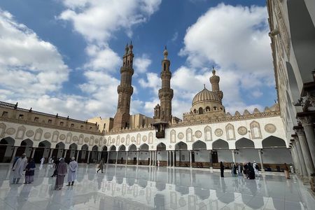Al Azhar to Moezz: VIP Walking Tour of Islamic Cairo Sights
