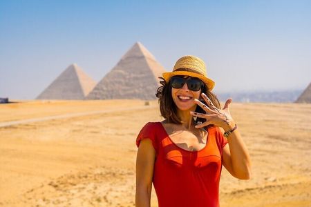 Cairo Over Day Egyptian Musuem & Pyramids with Transfer -Hurghada