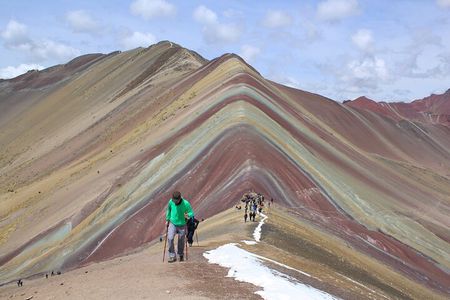 2-Day Machu Picchu Citadel and Vinicuna Rainbow Mountain 