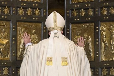 Pope Leo XIV Papal Audience with Reserved Tickets & Expert Guide