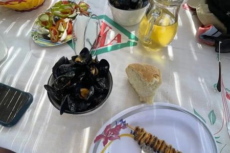 Ksamil: Mussel Sailing Tour with Food and Drink in Albania