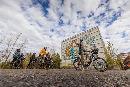 Bike / E-bike tour : Plateau, Mile-End, Jean-Talon Market by Fitz