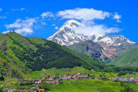 Day Trip to Gudauri and Kazbegi Including 4WD