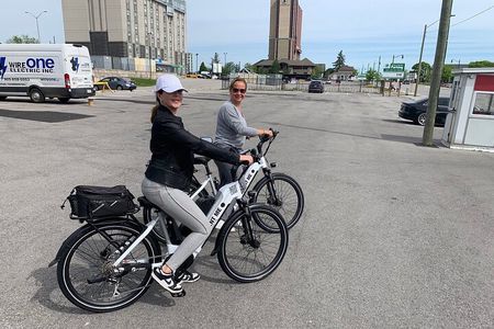 Self Guided Niagara On The Lake E-Bike Wine Tour