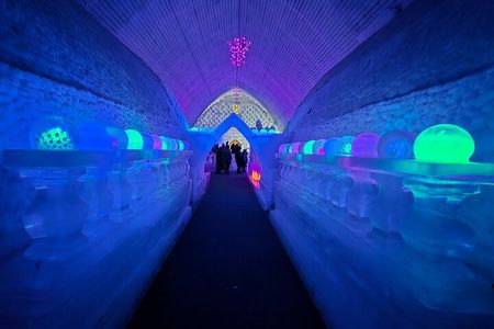 Spectacular Hot Spring Experience with Northern Lights 