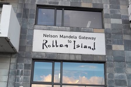 Robben Island, Penguins and Cape of Good Hope Private Tour 