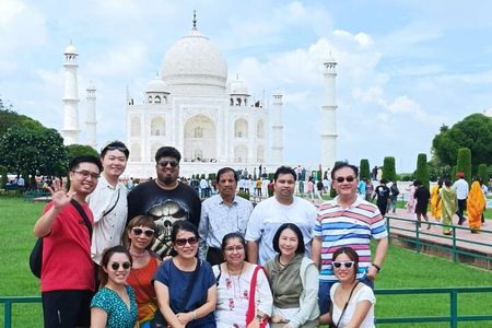 Taj Mahal and Agra private Tour by Car From Delhi 
