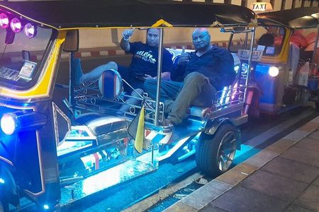 Bangkok Night Tuk Tuk: Street Food & City Lights+Hotel Pickup