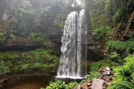 Cardiff: Waterfalls, Mountains & Castles Day Tour