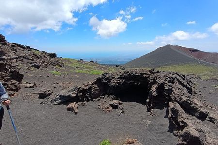The tour of the four craters