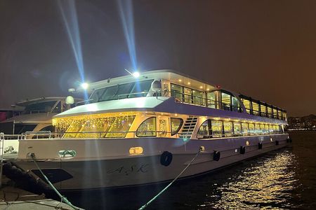 İstanbul Bosphorus Dinner Cruise with Traditional Turkish Show
