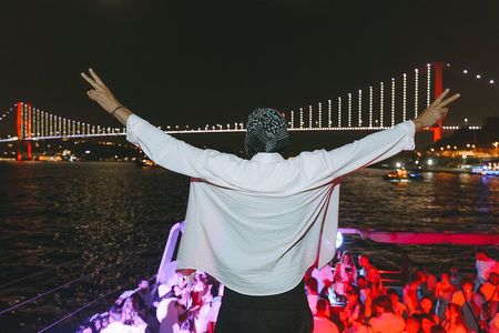 Istanbul Bosphorus Boat Party with Live DJs