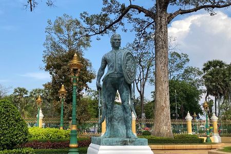 Siem Reap City Tour and Angkor National Museum Experience