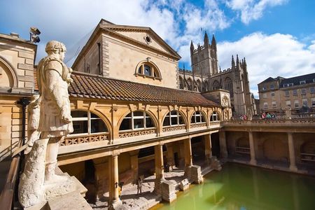 Stonehenge and Bath Tour from London with options