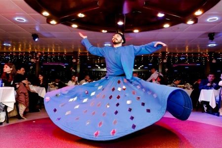 Bosphorus Luxury Cruise: Dinner, Dance & Private Seating