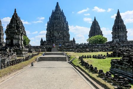 Jomblang Cave and Prambanan Temple with Multilingual Guide