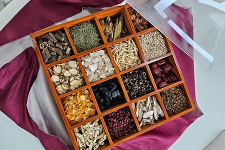 herbal tea class & Korean Medicine tour