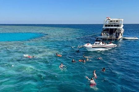 Hurghada Luxury Trip Two Islands, Lunch on the island, Snorkeling