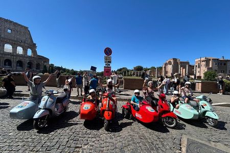 Rome Private Sunset Guided Tour in Vespa Sidecar with Aperitivo