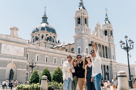 Madrid Heritage: Old Town Walking & Royal Palace Small Group