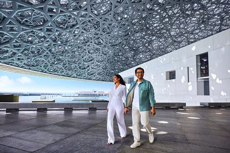 Abu Dhabi Premium Sightseeing Tour with Louvre & Grand Mosque