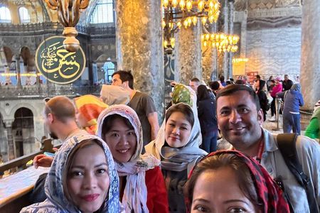 Topkapi,Hagia Sophia, Basilica Cistern Tour skip the ticket line 