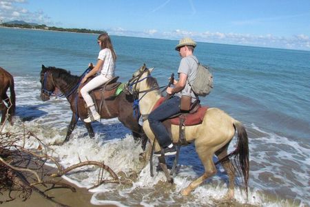 Aventure on horseback the route from Playa Río y Campo