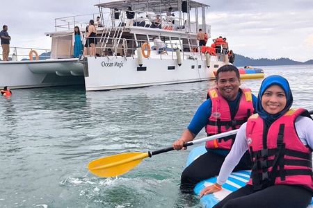 Langkawi Sunset Cruise with Buffet Dinner Jacuzzi & Hotel Pick up