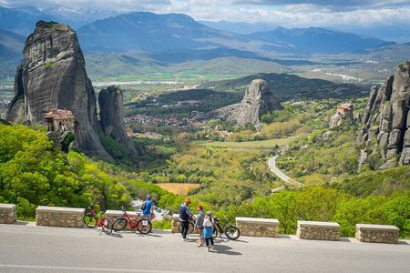 4-Hour Tour Morning Highlights of Meteora on E-Bike