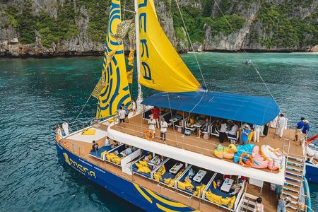 Krabi 4 Islands Sunset Party Catamaran Cruise
