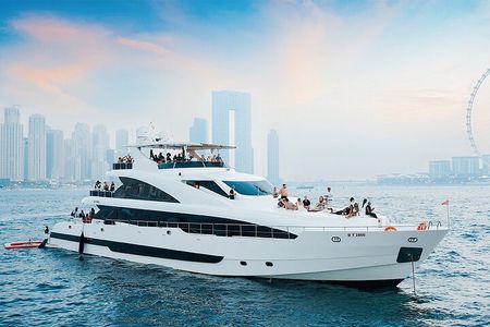 Dubai Harbour Superyacht Experience with gourmet and Drinks 