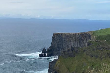 Private Tour from Dublin to Cliffs of Moher and Galway 