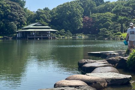 Morning Walk by Sumida River: Temples, Garden & Ritual