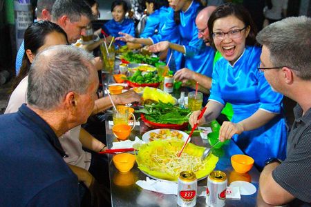 Award-winning Saigon Food Tour with GirlPower Drivers | KissTour