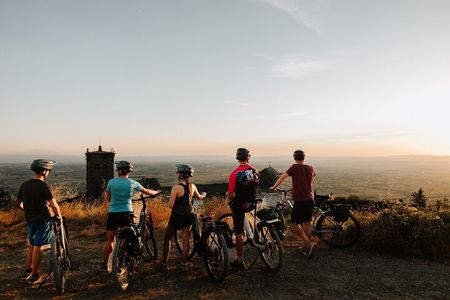 Cortona - Sunset eBike Ride Around the Village + Pizza Tasting
