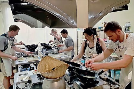 Thai Cooking Class with Market Visit by Maliwan