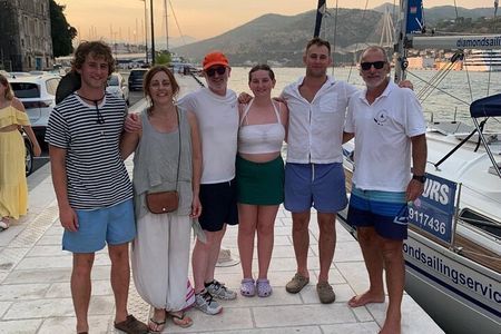 Dubrovnik : Half day sailing tour to Elafity island & Blue cave 
