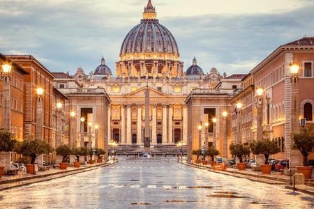 Vatican City: St. Peters Basilica skip the line tour