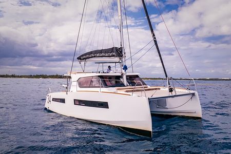 Coast & Fun Lite 34" Aventuras catamaran 4 hrs