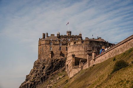 Edinburgh Castle Tickets & Tour - Local Expert Guide In a Kilt