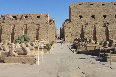 Full Day Tour of Luxor East and West Banks