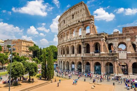 Rome: Colosseum, Roman Forum, and Palatine Hill Guided Tour