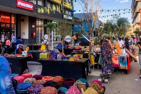 Full Day Shopping Tour: Arts, Crafts, and African Garments