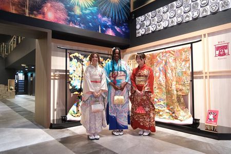 Silk Kimono Gift & Dressing Tea Ceremony Samurai Show Calligraphy