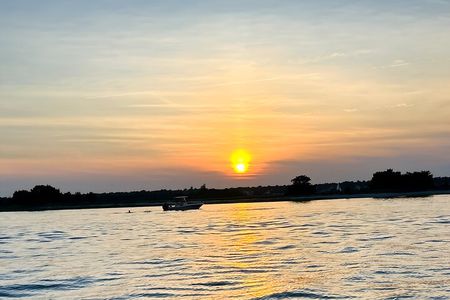 Wrightsville Beach Sunset Dolphin Tour