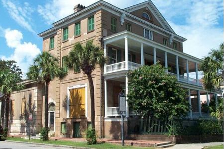 Half Day City Bus Tour, Aiken Rhett House And Charleston Museum