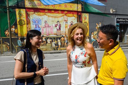 Singapore Private & Personalized Full-Day Tour with a Local Guide
