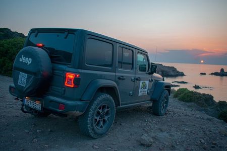 Milos Jeep Sunset Adventure: Off-Road & Hidden Hilltop Gems